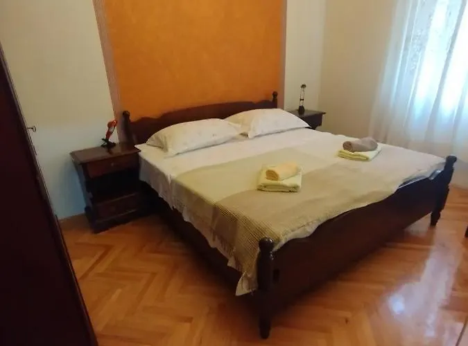 Apartment Bugenvilija Split