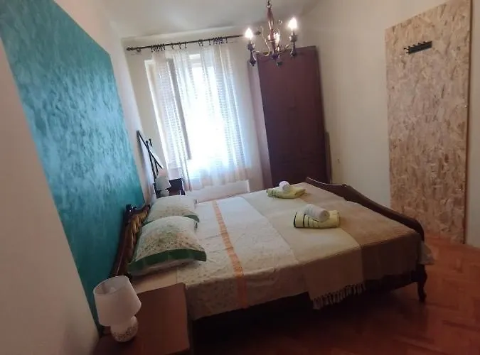 Bugenvilija Apartment Split