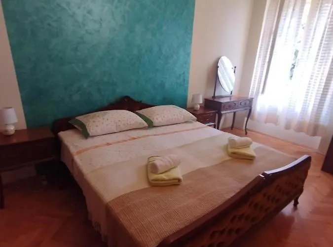 Apartment Bugenvilija Split