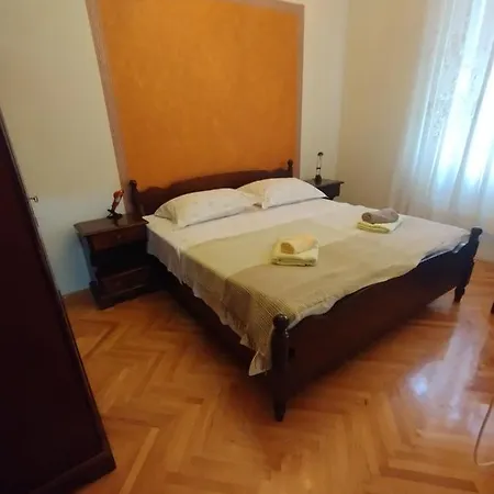 Apartment Bugenvilija Split